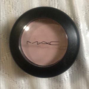 MAC Yogurt eyeshadow